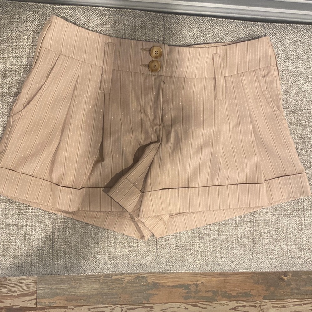 Bebe size 4 beige with stripes shorts
